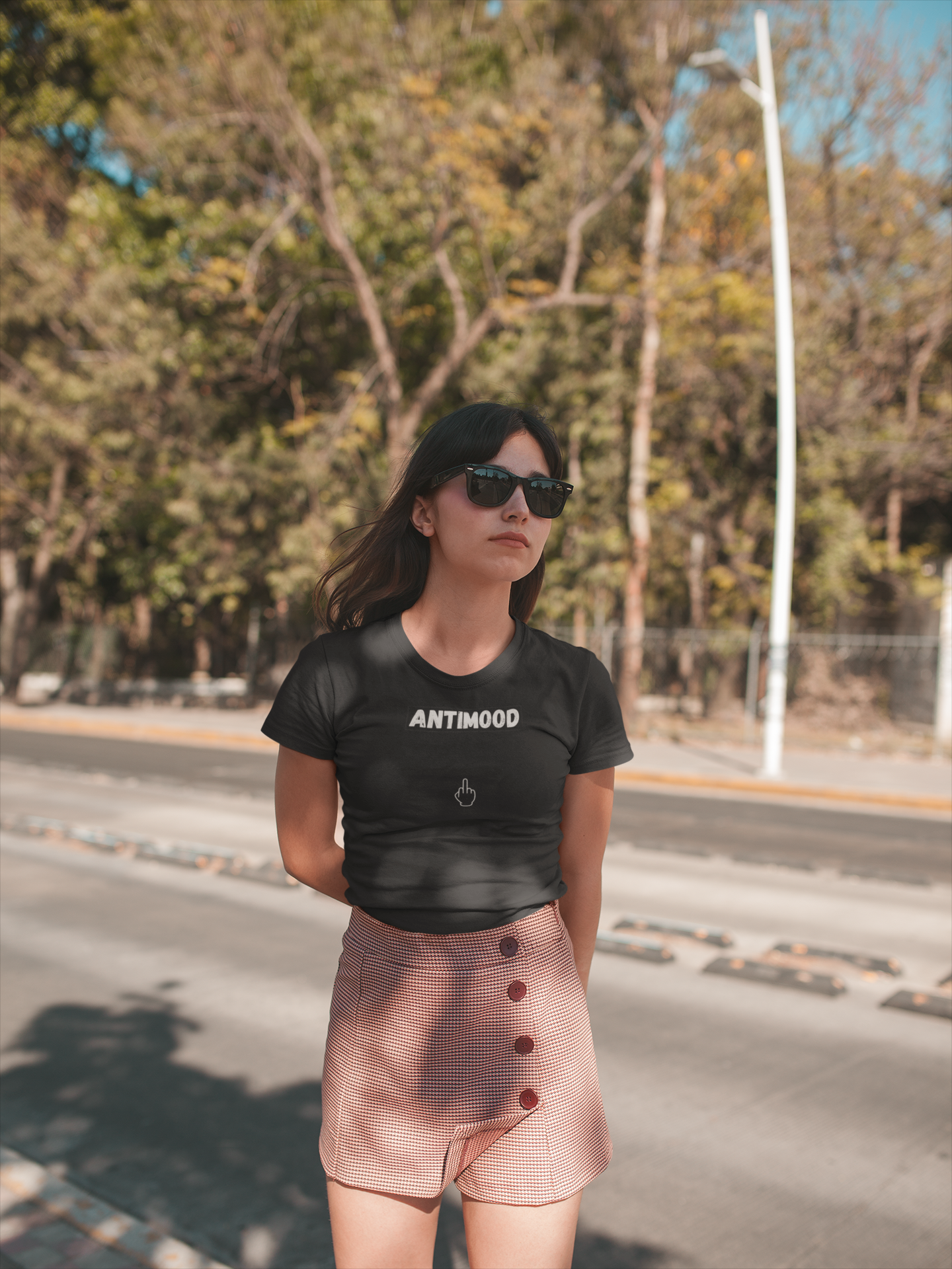 T-shirt "STAY USELESS"